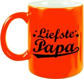 Bellatio Decorations Liefste papa tekst cadeau mok / beker - neon oranje - 330 ml - verjaardag / Vaderdag