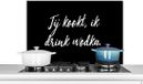 KitchenYeah Spatscherm keuken 90x60 cm - Kookplaat achterwand Quotes - Wodka - Alcohol - Spreuken - Jij kookt, ik drink wodka - Muurbeschermer - Spatwand fornuis - Hoogwaardig aluminium