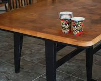 FIESTAS GUIRCA 6 wegwerpbekers voor de zomer (240 ml) (9 cm), tafeldecoratie voor Hawaii-feestjes en afstudeerfeesten, ideaal voor zomerfeesten en tropische evenementen, meerkleurig