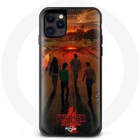 Maniacase Hoesje voor iPhone 13 Pro Max Stranger Things Seizoen 4 Poster Art New Theory Crew
