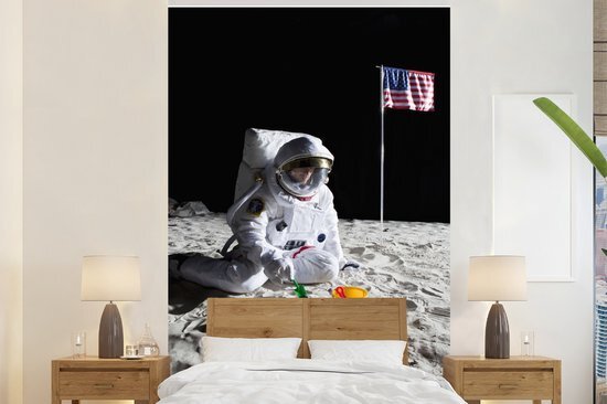 Nr1Wallpaper Behang - Fotobehang Astronaut - Maan - Zandkasteel - Breedte 200 cm x hoogte 300 cm