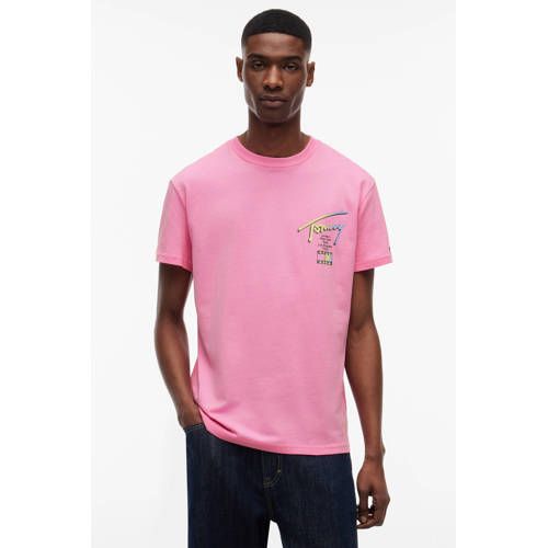 Tommy Jeans regular T-shirt met backprint roze