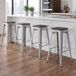 Mendler Set de 4 tabourets de bar HWC-A73, avec assise en bois, style industriel en métal, empilable, gris
