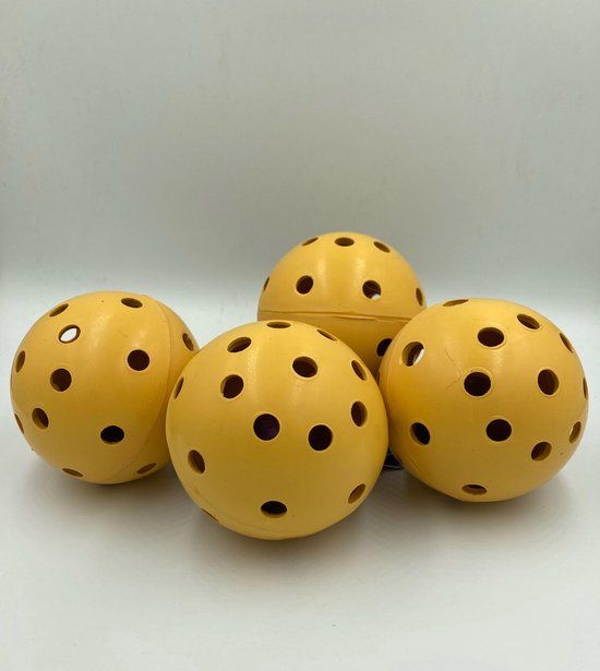 Trixie Gatenbal - Natuurrubber - Met bel - Geel
