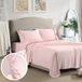 Hudson & Main Beddengoedset 4-delig, ultrazacht en elegant, met 5,1 cm zoom met ruches aan lakens en kussenslopen, strijkvrij, kleurecht, diepe tas, geborstelde microvezel, tweepersoonsbed, rouge roze