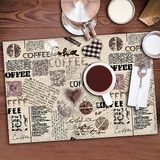 CREARREDA Placemats Americana Coffee, set van 4 ontbijtplankjes van pvc, 48 x 33 cm, antislip, wasbaar, vuilafstotend, hittebestendig, Made in Italy