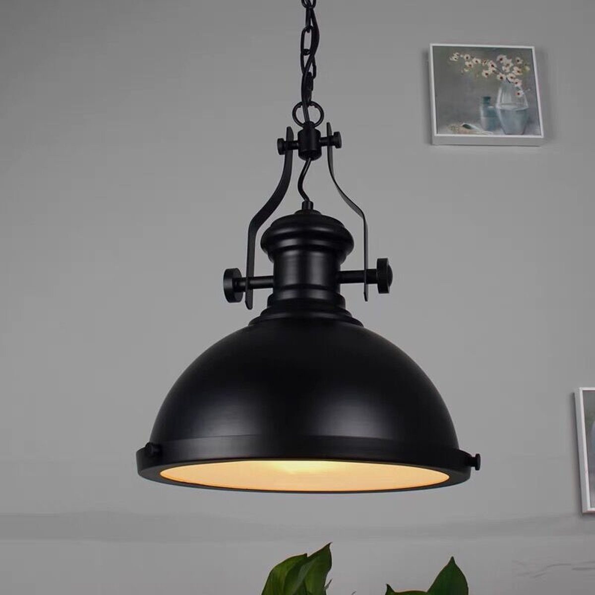 Homestyle Pro Zwarte robuuste hanglamp - kamerlamp - Plafondlamp - Keukenlamp - Ø32 cm - Zwart - Metaal - Halfrond - Industrieel - Stoer- - in lengte verstelbaar - E27 - 240V - zonder lichtbron