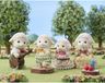 Sylvanian Families Mouton Famille, 4 Personnages Articulés et Habillés, Figurine Beige, Jouet Mixte