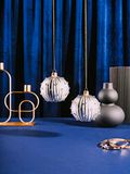 2 Bol 2 Glas kerstballen met strepen en kralen