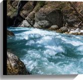 Merkloos / Sans marque Canvas - Klotsend Water tegen de Rotsen - 40x40 cm Foto op Canvas Schilderij