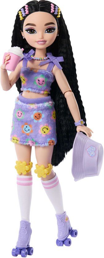 Barbie Dream Besties SKATE PARTY Renee Doll and Accessories