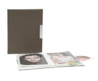 Deknudt Frames S65BP9-24-15.0X20.0 fotoalbum met omslag van kunstleer, 25 x 20 x 1,5 cm, taupe