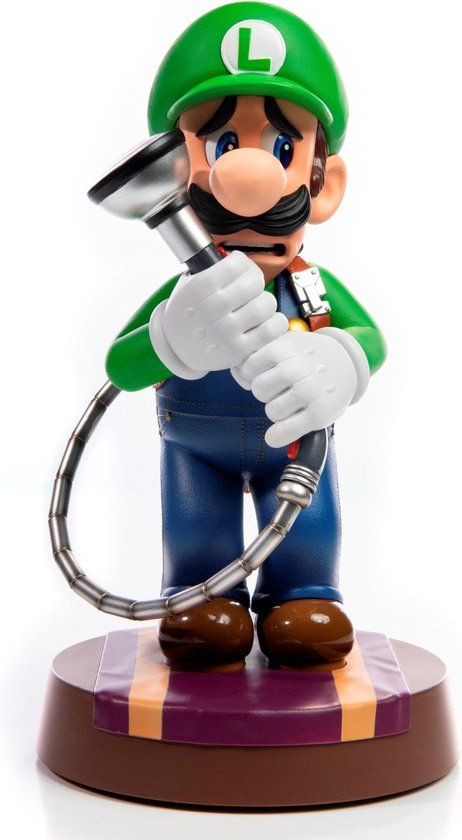 First 4 Figures Luigi s Mansion 3: Luigi 9 inch PVC Standard Edition