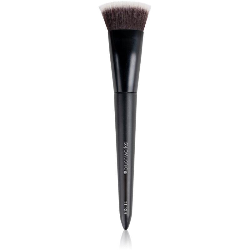 brushworks No. 11 Flat Top Contour Brush