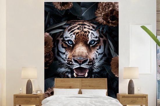 Nr1Wallpaper Behang - Fotobehang Portret - Tijger - Bloemen - Breedte 180 cm x hoogte 280 cm