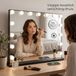OMNIEXA Hollywood Spiegel 58×46cm – 15 LED Lampen – 3 Lichtkleuren – Dimbaar – 10x Vergroting – USB-C – Make Up Spiegel – Visagie Spiegel – Vanity – Zwart