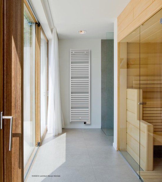 Vasco Iris HD-EL elektrische radiator 750W - Zwart (RAL 9005)