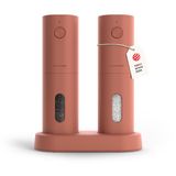 LARS NYSØM Elektrische Zout- en Pepermolen Set Spænding - 2-delige Set met verstelbaar keramisch maalwerk van grof tot fijn - Automatisch kruidenmolense (Brick Red)