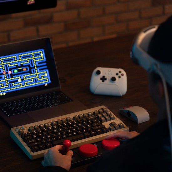 8Bitdo C64 Edition Toetsenbord Gamen USB + RF Wireless + Bluetooth QWERTY Brits Engels Grijs