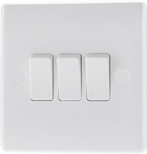 BG Electrical 843-01 Drievoudige Lichtschakelaar, Wit Gevormd, 2-weg, 10AX