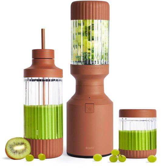 BEAST Smoothie maker met 3 to-go bekers, bewaardoppen en draagclip - 850W - Terra