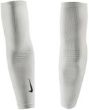 Nike Zoned Knit Armwarmers Wit S-M Man