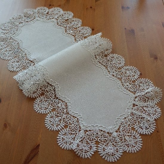 Tafelkleedjes.nl Tafelkleed Grof kant Wit met bloem in kanten rand - Loper 110 x 40 cm