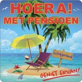 Bellatio Decorations Hoera met pensioen bierviltjes - onderzetters - 45x stuks - Feestartikelen - versiering - afscheid