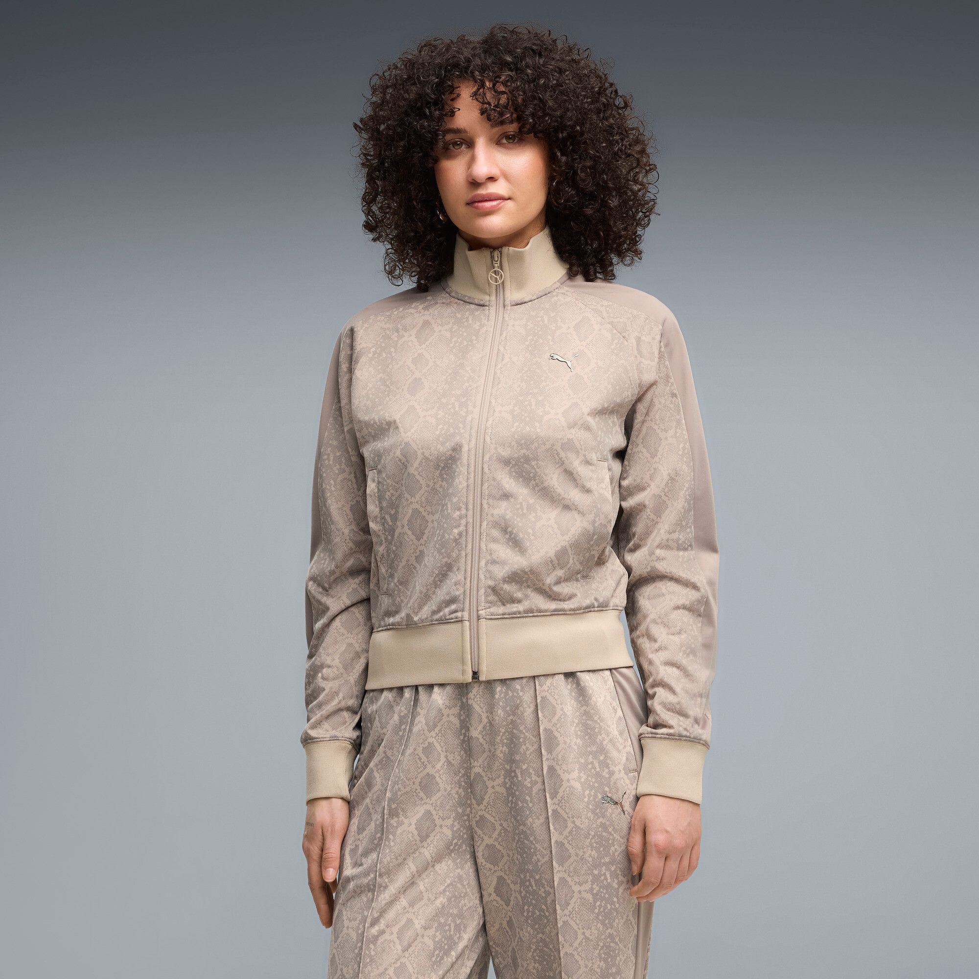 PUMA T7 kort trainingsjack met slangenprint voor dames S, Mouse Gray Beige