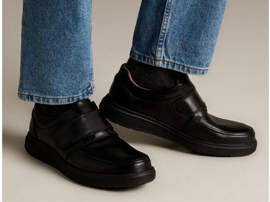 Clarks Un Abode Strap Heren Instapschoen - Zwart - Maat 40.5