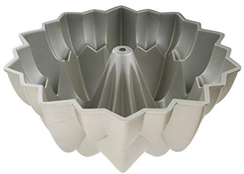 Dr. Oetker Gugelhupfform Ø 22 cm - Bakvorm voor tulbandvorm met antiaanbaklaag - Crème metallic - 1 stuk