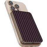 Selencia Vivid Powerbank 5.000 mAh - Powerbank sans fil - Convient pour MagSafe et Qi - Or désert / Bonbon Stripe Myrtille