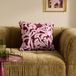 NOUS Living Rosie vierkante gebloemde sierkussenhoes 45x45 cm - bordeaux/roze