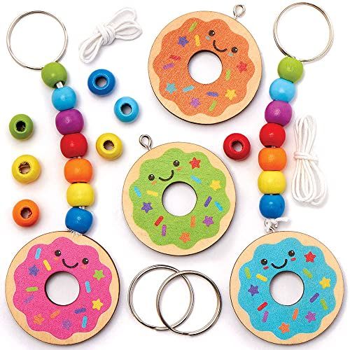 Baker Ross Donut Houten Sleutelhanger en Tas Hanger Sets - Set van 4