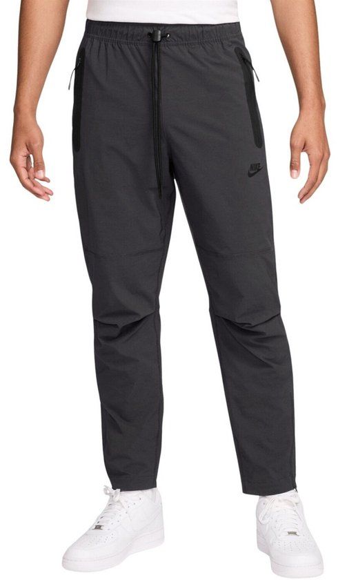 Nike Tech Woven Heren Broek HM8241-061 Zwart Maat S