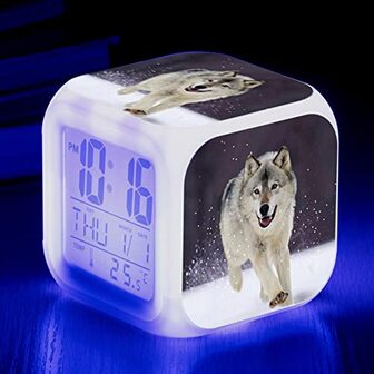 ZWJXYR Wolf Wekker Gepersonaliseerde Foto Wake Up Light Projector voor Kinderen Kerstcadeaus 7 Kleur Veranderende Multifunctionele Digitale Wekker D