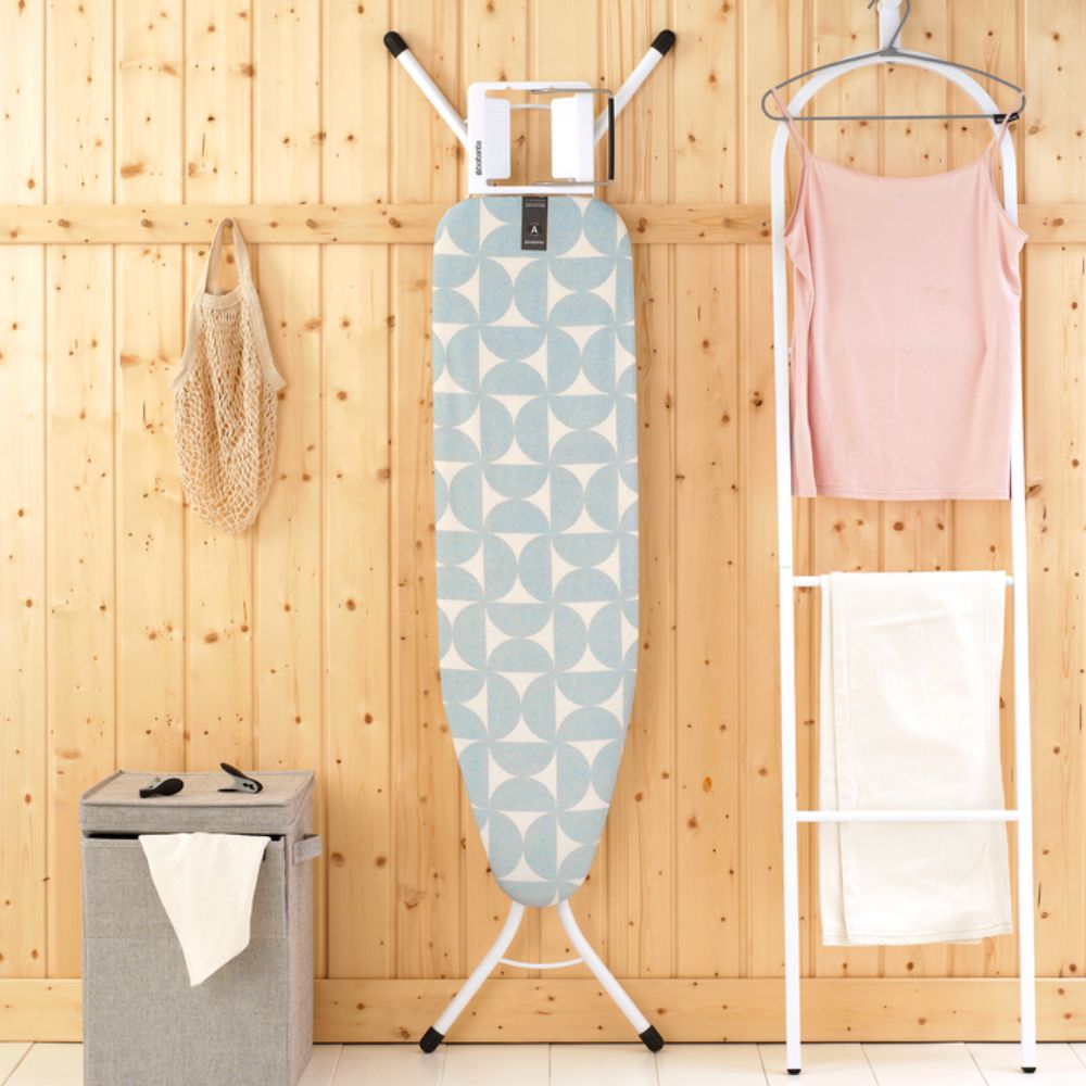 Brabantia Strijkplank A - 110 x 30 cm - Fresh Breeze - Met Strijkijzerhouder