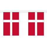 Merkloos / Sans marque Denemarken vlaggenlijn - 2x - 300 cm - polyester stof - landen versiering - slinger