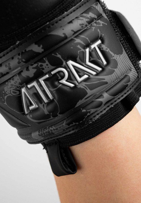 Reusch Attrakt Infinity Junior Keepershandschoenen - Maat 7 - Zwart/Wit - Kinderen