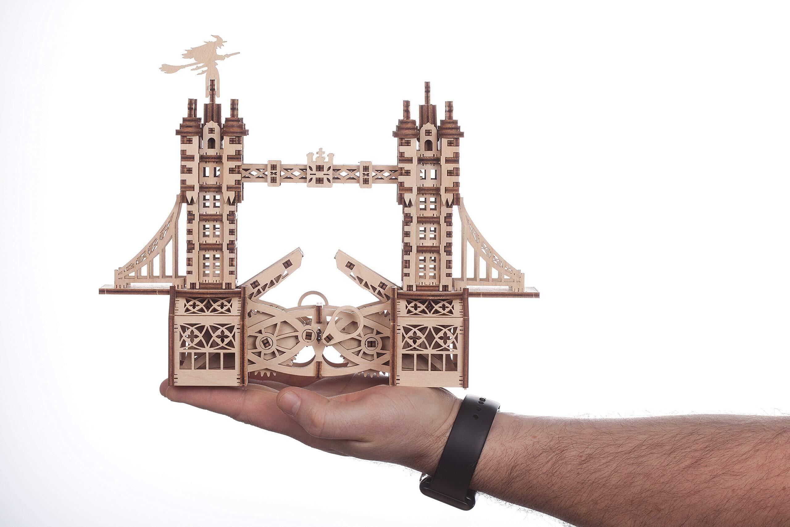 Mr. PlayWood Tower Bridge klein - houten modelbouw - 27x23x8cm