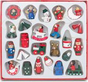 BRUBAKER 24-delige set kerstboomversieringen van hout, tot 4 cm grote figuren, handbeschilderd