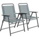 Chaises de jardin pliantes, lot de deux chaises de camping avec assises en maille grise.
