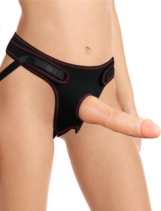 Lovetoy Easy Strap-on Set met dildo van 19 cm - lichte beige