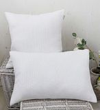 YELLOW HAVE A SUITE NIGHT Yellow Lilian Sierkussen - 100% Polyester - 50x50 cm - Wit