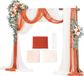 Merkloos Arche de mariage artificielle – Lot de 5 – avec set de rideaux, 2 pièces de composition florale, 3 pièces de rideau transparent, pour cérémonie, bouquets, décoration d'arrière-plan de réception, orange
