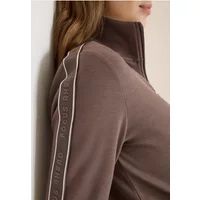 cecil Jas met tape