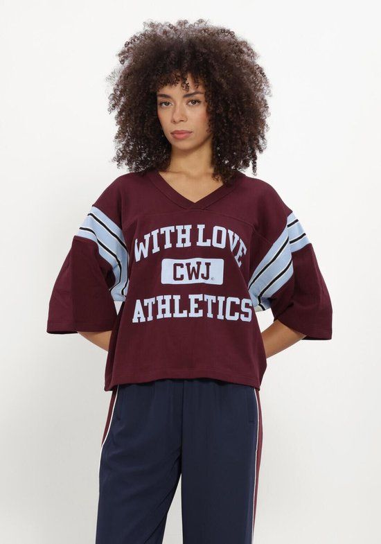 Catwalk Junkie Sporty Graphic Short Sleeve Sweater Tops & T-shirts Dames - Shirt - Bordeaux - Maat 40