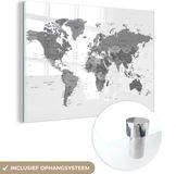 MuchoWow® Glasschilderij 60x40 cm - Wereldkaart in grijstinten - zwart wit - Foto op glas - Acrylaat - Poster