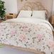 Markizeta ROSALINA - Housse de couette en satin - 160x200cm - Motif floral romantique - Écru et rose