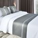 King Tapis de couloir - Gris foncé avec rayures claires et 2 housses de coussin de 50x50 cm